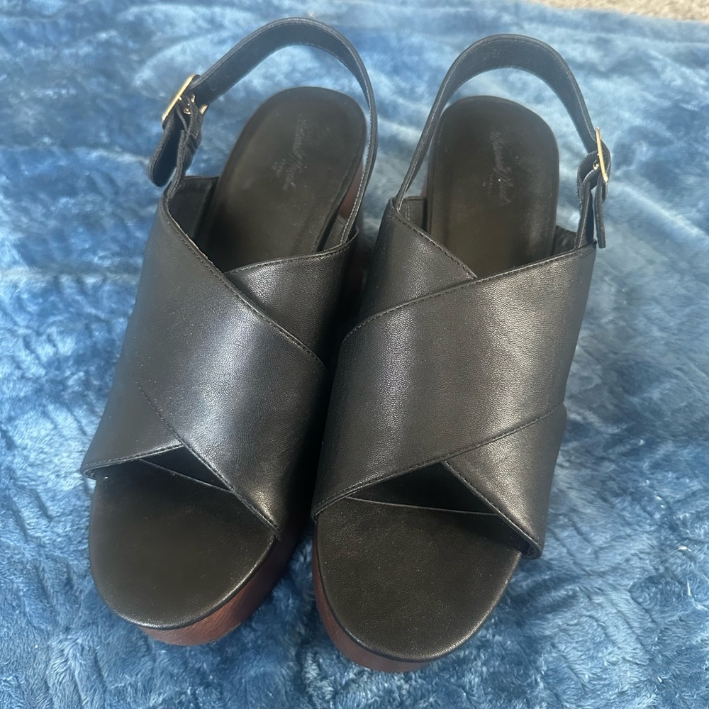 Universal Thread Black Leather Crossover Platform… - image 3